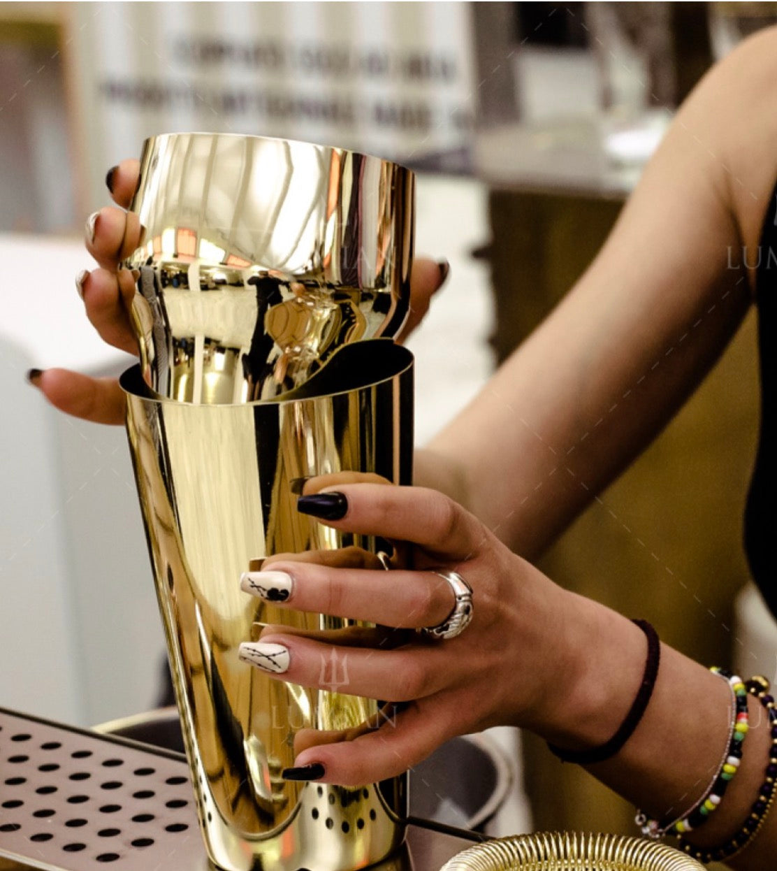 Zeus Parisienne Gold 90cl